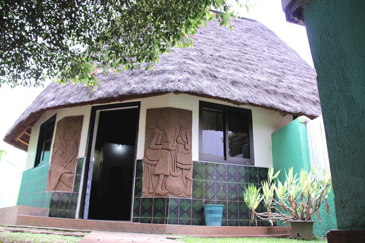 Kiwatule Cottages Kampala Extérieur photo
